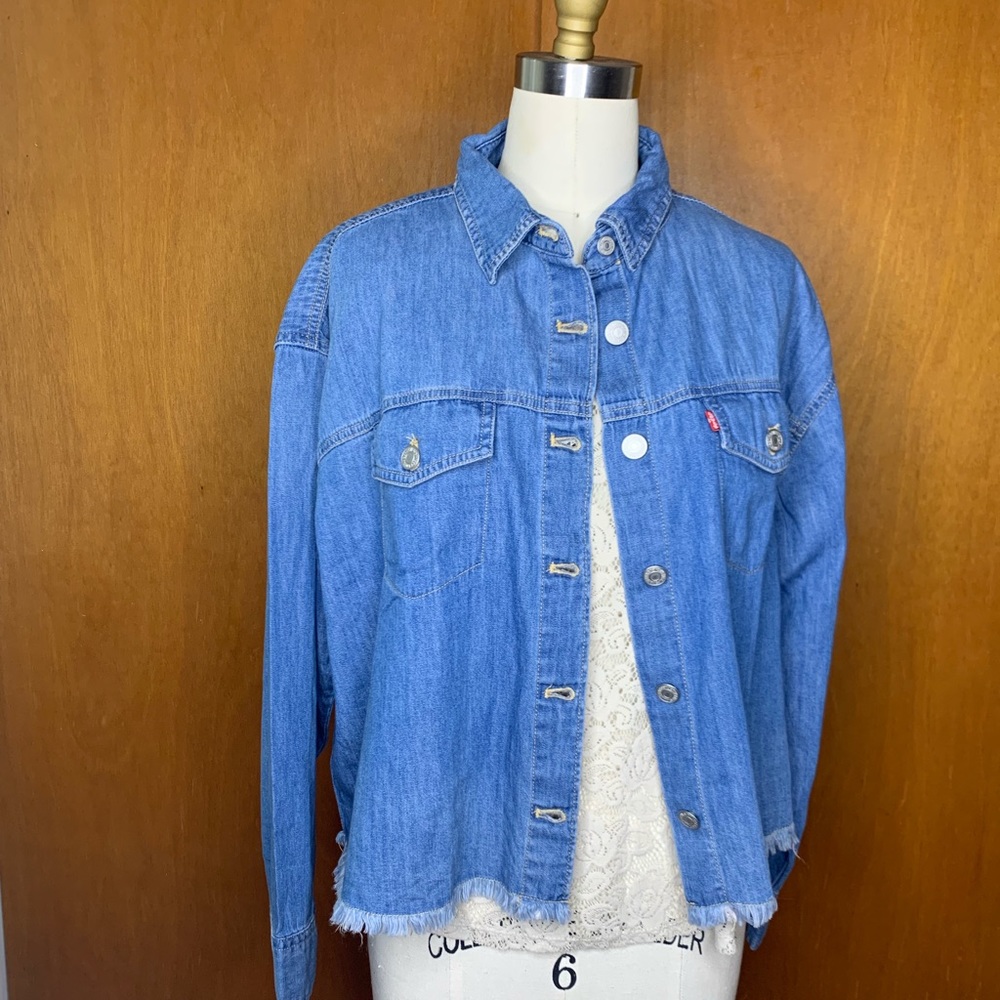 Levis Womens Blue Denim Raw Hem Cropped Shirt